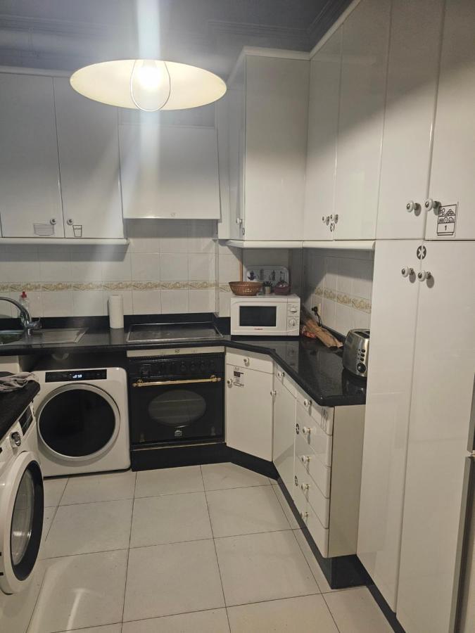 Habitacion Amplia Y Centrica En Piso Compartido Ла Коруня Екстериор снимка